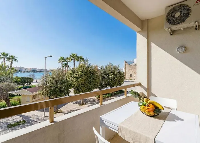 Casa Stella Centre - Sea View, Ac & Wifi Holiday home