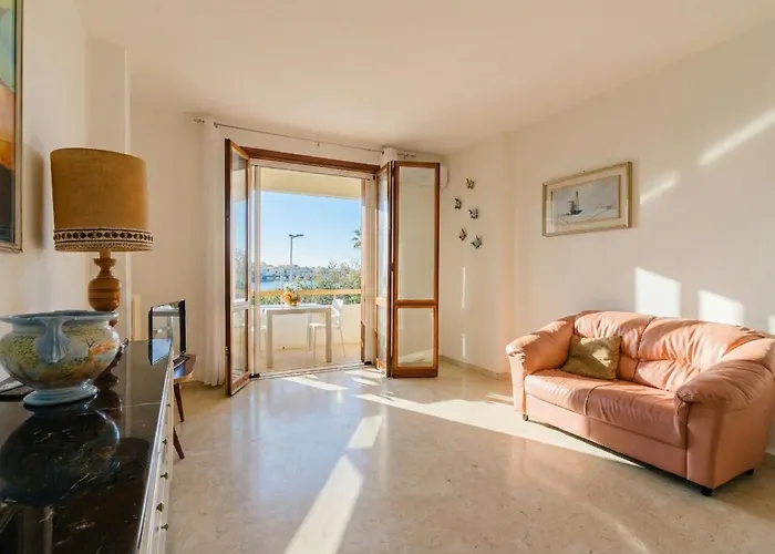 Casa Stella Centre - Sea View, Ac & Wifi Holiday home *